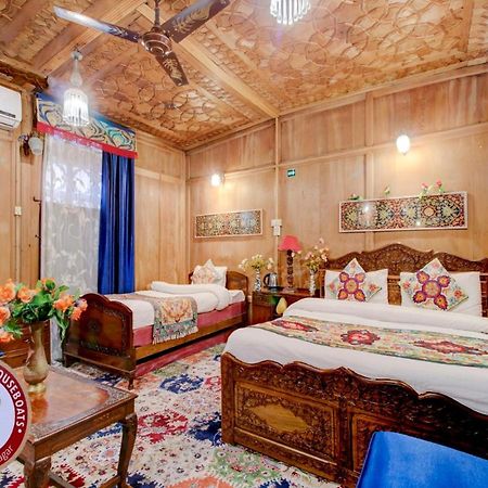 Bed and Breakfast Lake Victoria Houseboats Srīnagar Zewnętrze zdjęcie