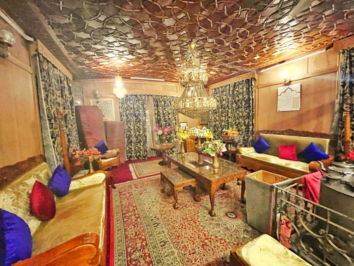 Bed and Breakfast Lake Victoria Houseboats Srīnagar Zewnętrze zdjęcie
