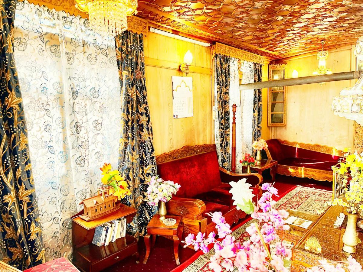 Bed and Breakfast Lake Victoria Houseboats Srīnagar Zewnętrze zdjęcie